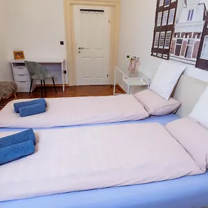Living Vegova-with Parking Apartment Laibach